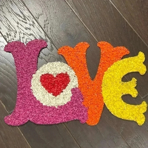 00 Other - Vintage Melted Plastic Popcorn Love Sign